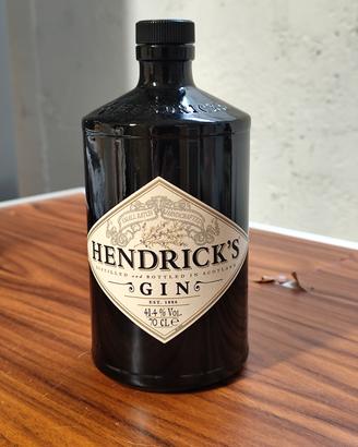 Bottiglie gin da collezione 