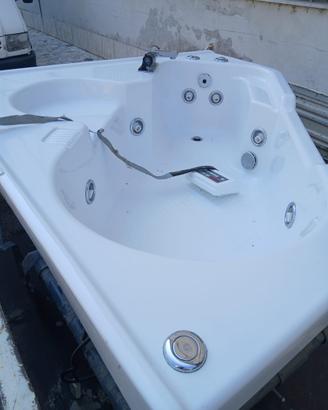 Vasca da bagno idromassaggio