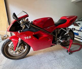 Ducati 748