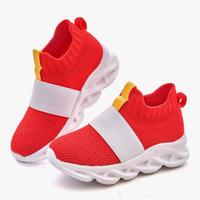 Scarpe sportive n.29  unisex mai usate