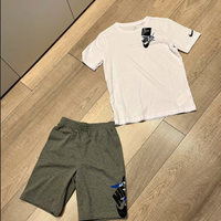 NIKEtgXL(12/13a)SUPERGLAMcompletoTSHIRT+SHORTnuovi