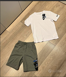 NIKEtgXL(12/13a)SUPERGLAMcompletoTSHIRT+SHORTnuovi