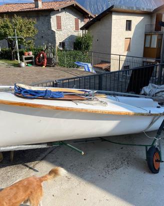 Barchino a vela