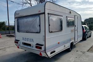 Tendalino per vecchia roulotte adria