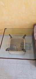 Tavolino in vetro e pietra