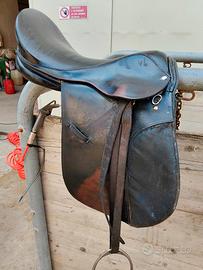 sella Loesdan in pelle