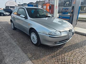Alfa Romeo 147 1.6i 16V Twin Spark cat 3p. Con 251