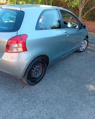 Auto Yaris