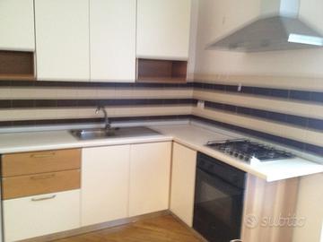 Casa in VIa GIulio petroni vicino policlinico