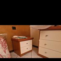cassettiera piu 2 comodini panna e legno