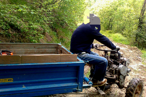 Moto coltivatore 20 hp con rimorchio