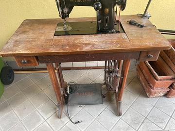 Macchina da cucire singer d'epoca
