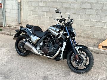 YAMAHA V-Max 1700