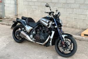 YAMAHA V-Max 1700