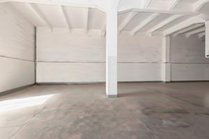 Posto auto via Maddem