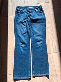Pantaloni jeans