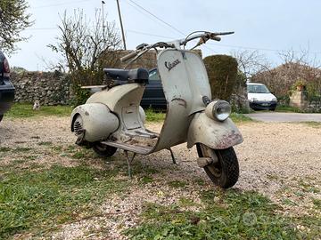 Vespa piaggio v33t vacanze romane epoca