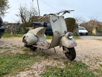 Vespa piaggio v33t vacanze romane epoca