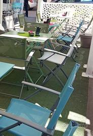 Sedie e tavolini esterno