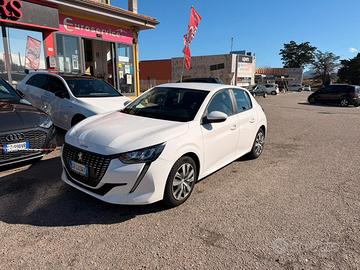 Peugeot 208 Neopatentati
