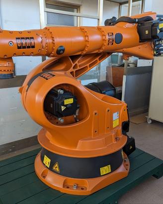 Robot KUKA fornitura ed installazione