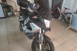 Honda cross runner 800