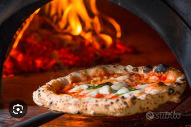 Pizzeria con tavoli e da asporto