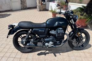 Moto Guzzi V7 III Stone