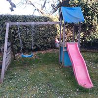 altalena e scivolo da giardino