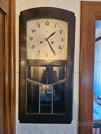 orologio a pendolo da muro