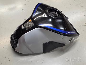 MT09 SP SERBATOIO CON DANNI