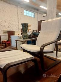 Poltrona Poang Ikea con poggiapiedi 