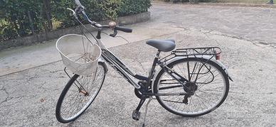 bicicletta marca Frera