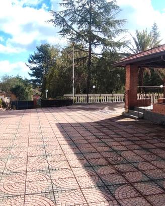 Esclusiva villa nicolosi vani 10 con giardino priv
