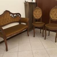 Salottino vintage in legno intagliato