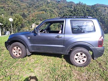 Pajero anno 2004