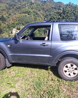 Pajero anno 2004