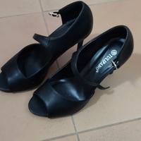 Scarpe num 38/39
