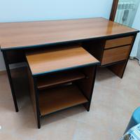 scrivania ufficio