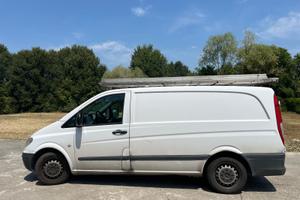Furgone MERCEDES VITO