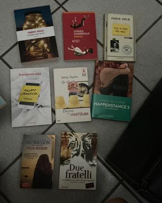 Stock di 8 libri