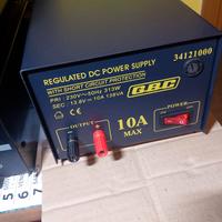 Alimentatore stabilizzato della GBC 13.8 volt 10A 