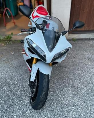 Yamaha YZF-R1