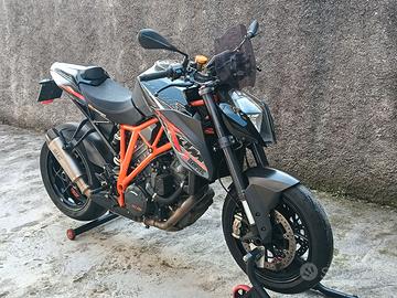 KTM 1290 super Duke r