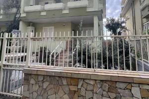 Villa a schiera angolare