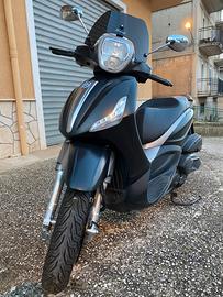 Piaggio Beverly 350 ST