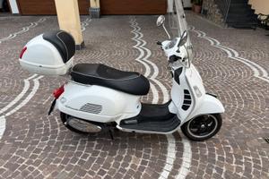 Vespa 300 GTS ie