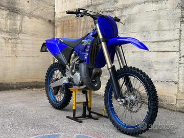 YAMAHA YZ 125 TRIPLA OMOLOGAZIONE