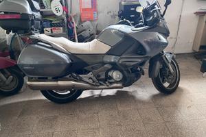 Honda DEAUVILLE 700 con ABS