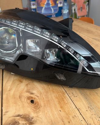Fanale full led Peugeot 308 II fronte dx